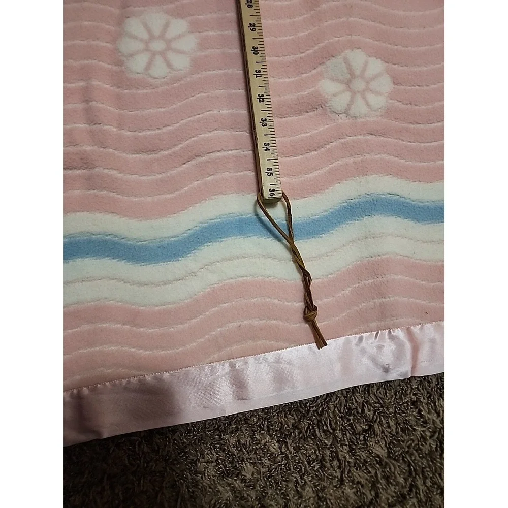 Vintage 1950's Esmond blue PINK Satin Trim BABY‎ Blanket chickens chicks Ducks
